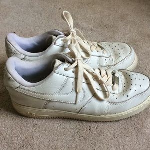 White Nike Air Force-1 Sneakers